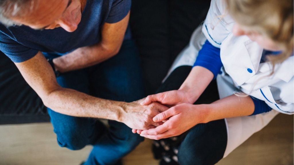 Kiedy osoba z demencją potrzebuje całodobowej opieki? Poznaj ważne sygnały, dostępne formy wsparcia oraz zasady kwalifikacji do ośrodka opieki. Learn how stroke affects memory, attention and planning. See how cognitive rehabilitation, neuropsychological assessment and practical strategies aid recovery.